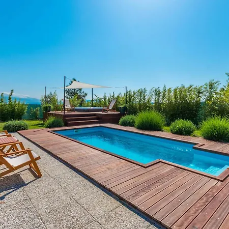 Awesome In With Jacuzzi * Benkovac